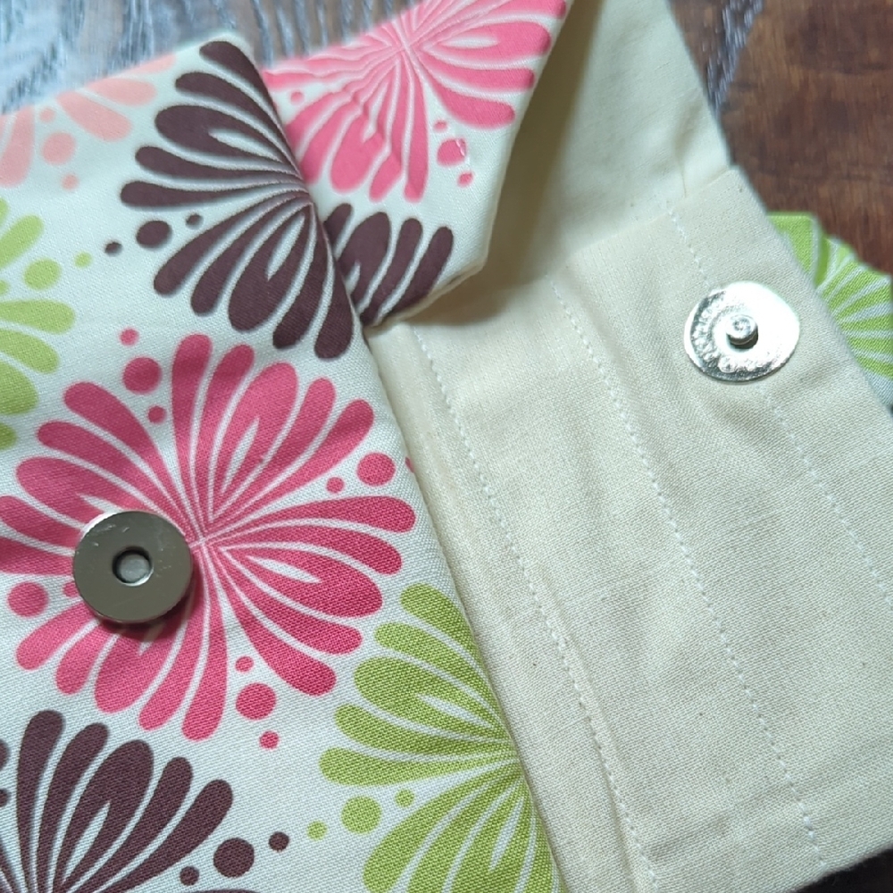 NWOT Handmade Floral Padded Fabric Knitting Crochet Needle Case Pouch from Etsy - Picture 3 of 8